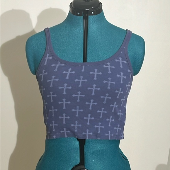 VGUC: subdued cropped tank top - Picture 3 of 12